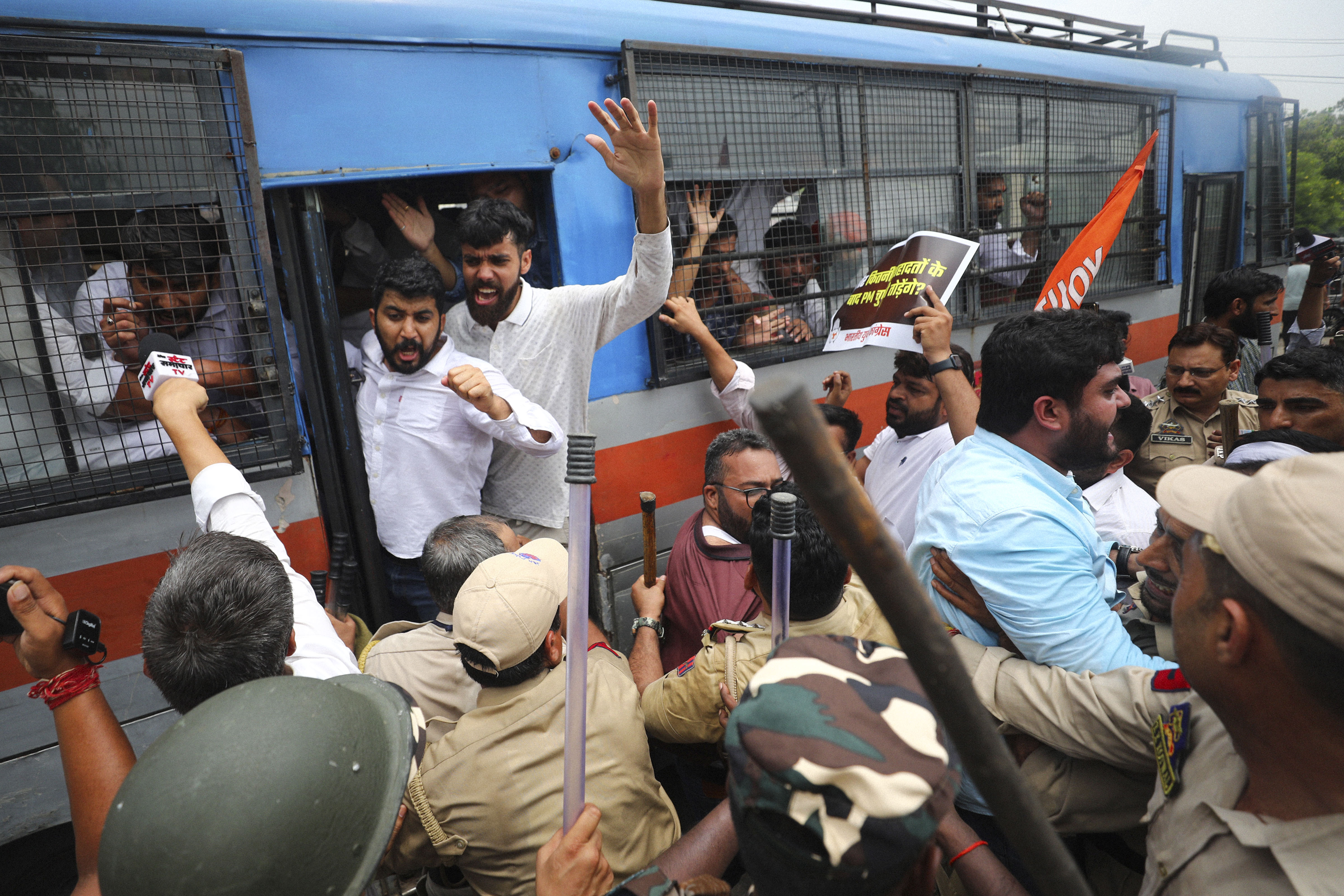 https://salarnews.in/public/uploads/images/newsimages/maannewsimage20072024_153213_cong jammu.jpg